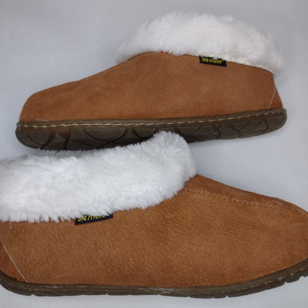 ☀️Sold☀️Woman's Old Friend slip on slipper booties